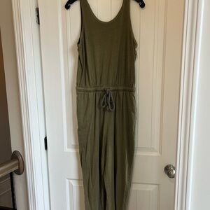 Universal Thread Khaki Apparel